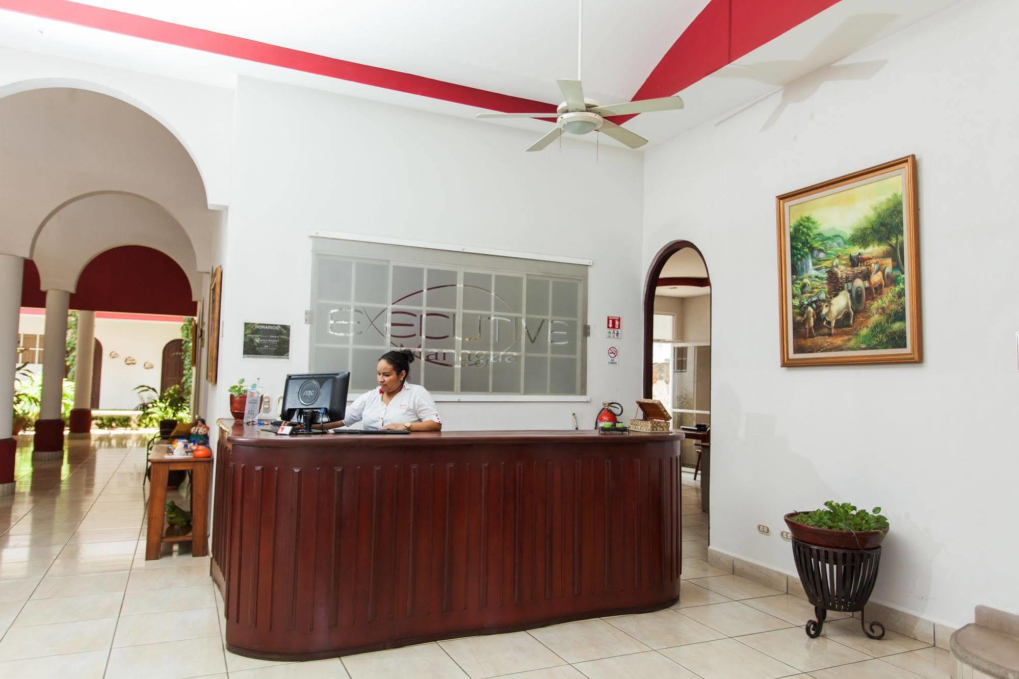 Executive Managua Hotel Buitenkant foto